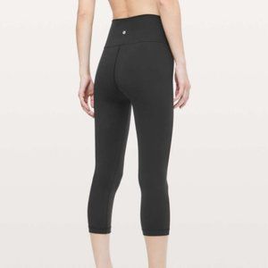 Lululemon WU Crop (Hi-Rise) *Full-On Luxtreme 21"